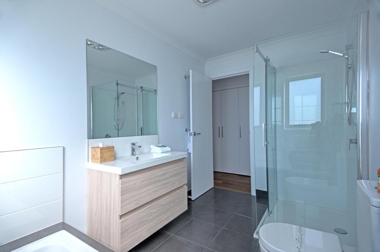 Sandbar Beach House Villa Coles Bay Eksteriør bilde